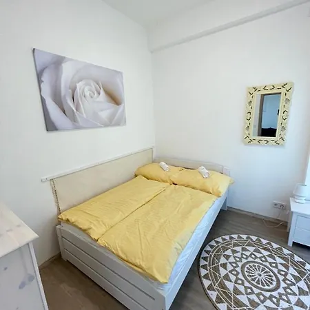 Gyoengybagoly Apartment *