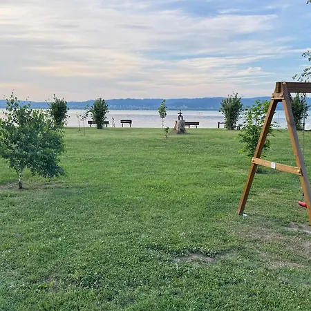 Gyoengybagoly * Balatonberény